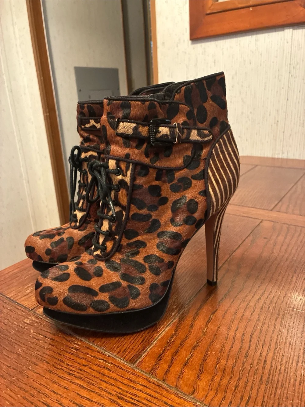 Sam Edelman Uma Ankle Boots Women’s 7.5 Platform Leopard Zebra Calf Hair READ